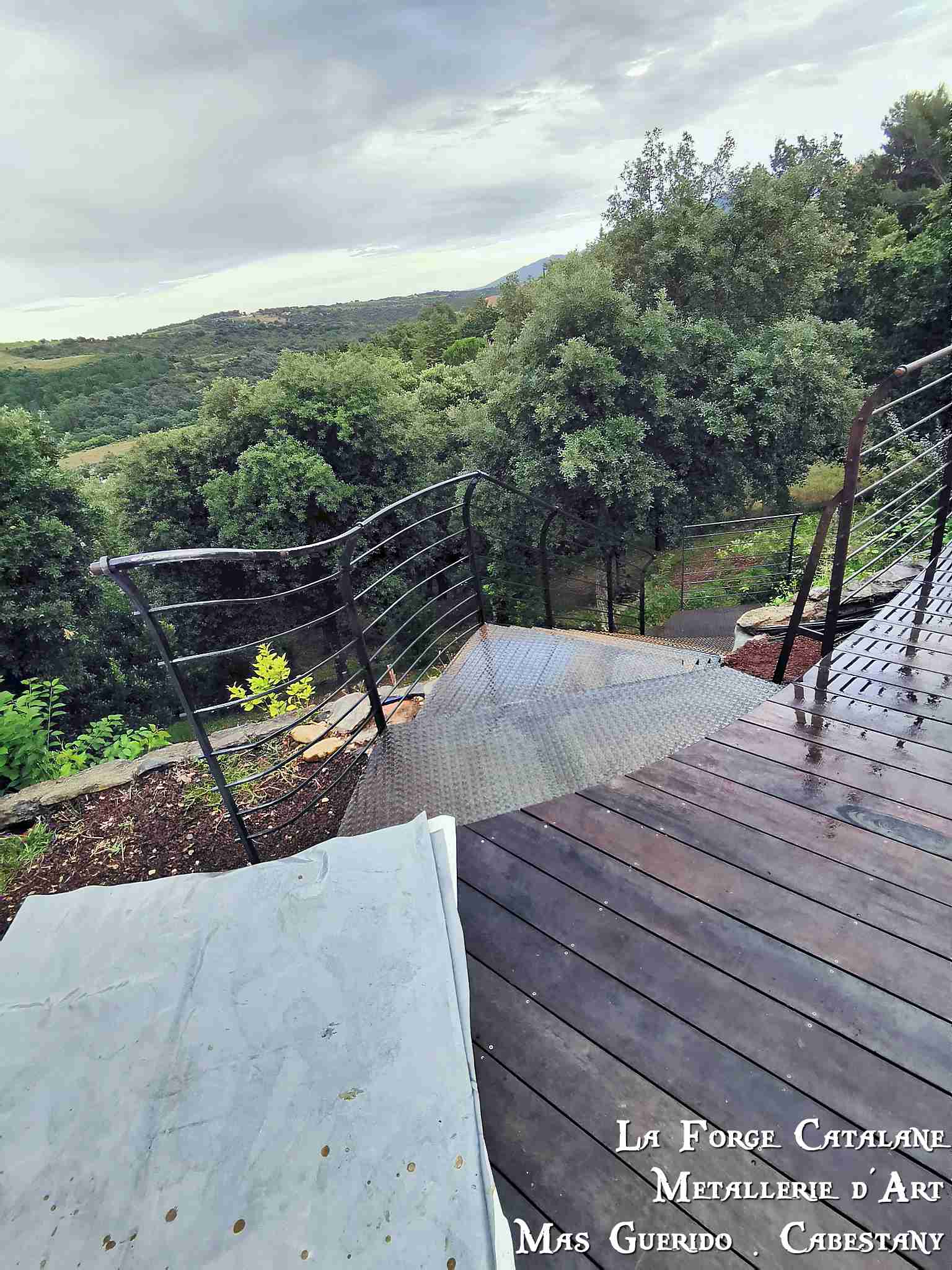 garde corps effet vague marche tole larmee forge catalane.jpg